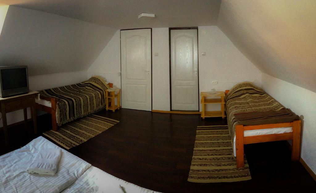Tornacos Vendeghaz Hotel Vlahita Luaran gambar