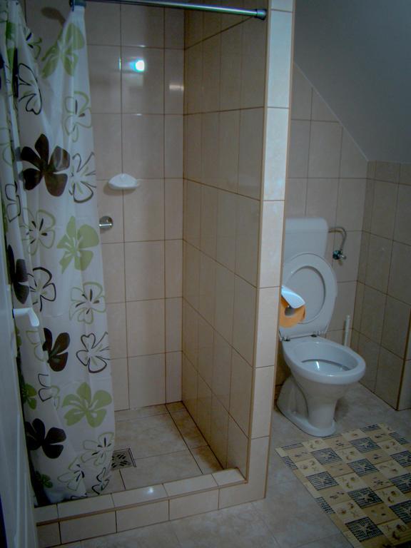 Tornacos Vendeghaz Hotel Vlahita Luaran gambar