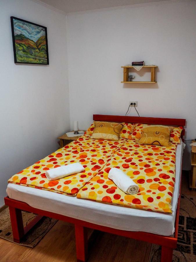 Tornacos Vendeghaz Hotel Vlahita Luaran gambar
